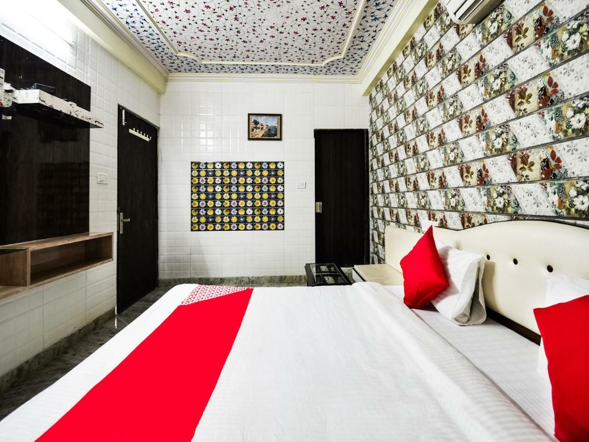 Oyo 48665 Kesar Palace Amer Екстер'єр фото