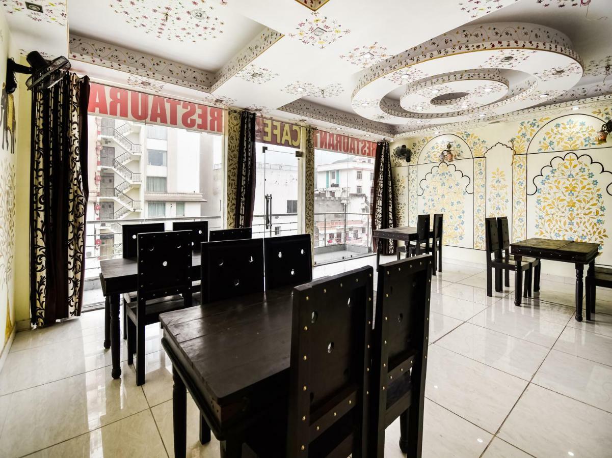 Oyo 48665 Kesar Palace Amer Екстер'єр фото